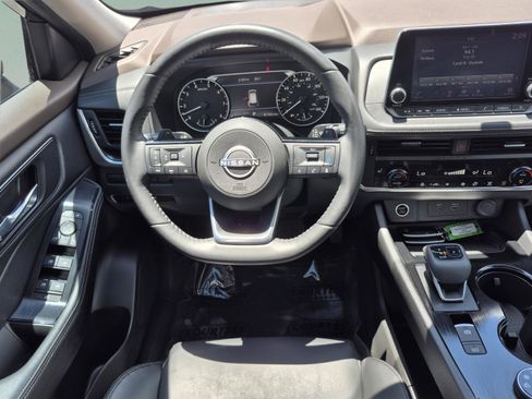 Certified 2023 Nissan Rogue SV w/ SV Premium Package AWD/4WD image 12
