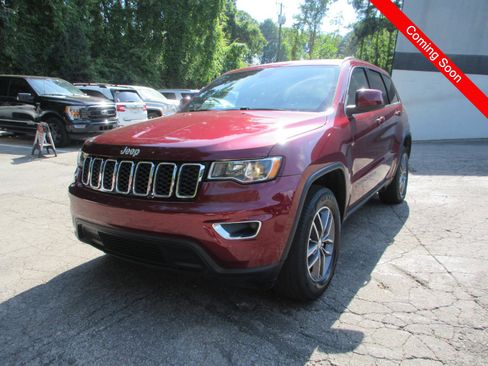 Used 2018 Jeep Grand Cherokee Laredo AWD/4WD image 1