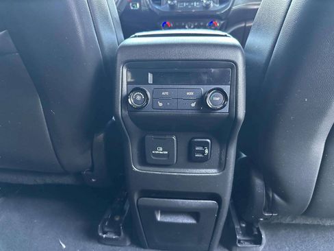 Used 2017 GMC Acadia Denali w/ Technology Package AWD/4WD image 24