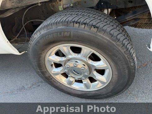 Used 2015 Ford F250 4x4 Crew Cab Super Duty image 13