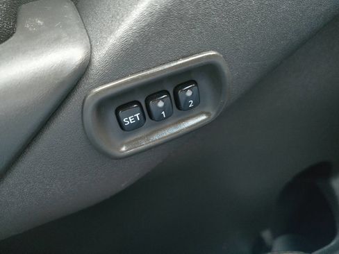 Used 2011 Nissan Pathfinder LE w/ Navigation Pkg image 36