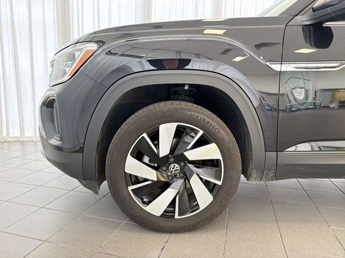 Used 2025 Volkswagen Atlas Cross Sport SE FWD image 12