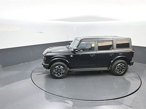 New 2025 Ford Bronco Outer Banks image 18