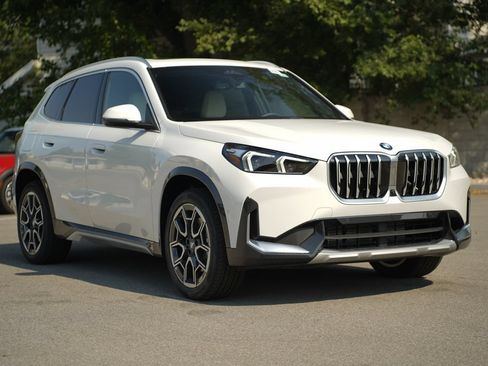 New 2026 BMW X1 xDrive28i w/ Technology Package AWD/4WD image 7