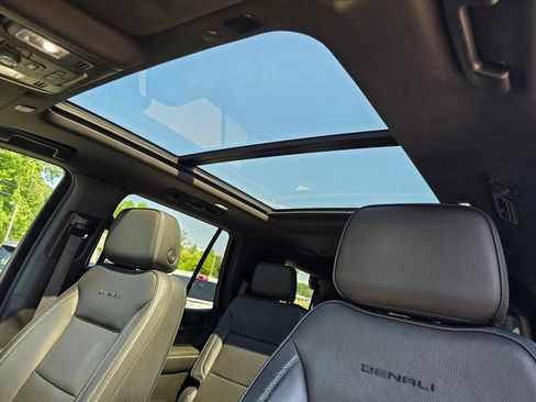 Used 2023 GMC Yukon Denali AWD/4WD image 7