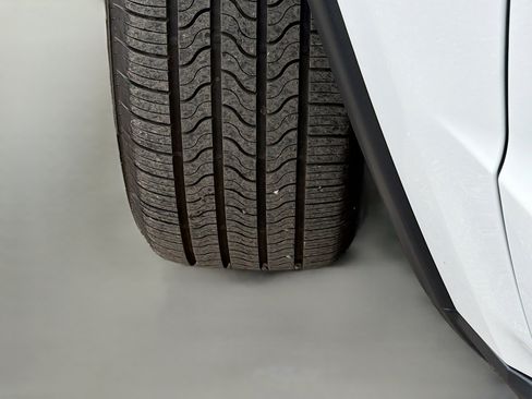 Used 2022 Jeep Grand Cherokee Laredo X image 42