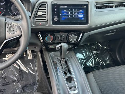 Certified 2022 Honda HR-V Sport image 17