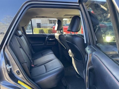 Used 2018 Toyota 4Runner TRD Off-Road Premium image 33