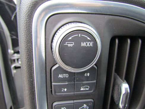 Used 2021 GMC Sierra 1500 SLT image 25