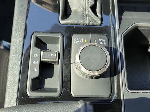 Used 2024 Toyota Tundra SR5 image 32