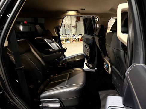 Used 2024 Ford Expedition XLT RWD image 22