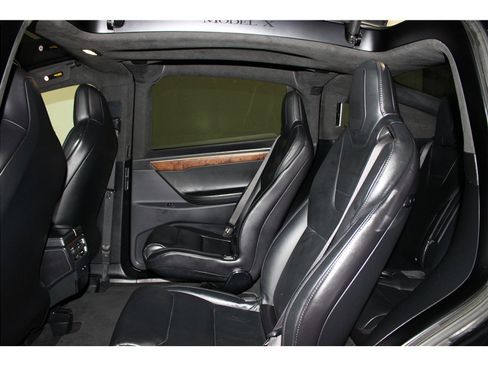 Used 2017 Tesla Model X 75D image 14