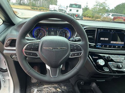 New 2026 Chrysler Pacifica Select image 21