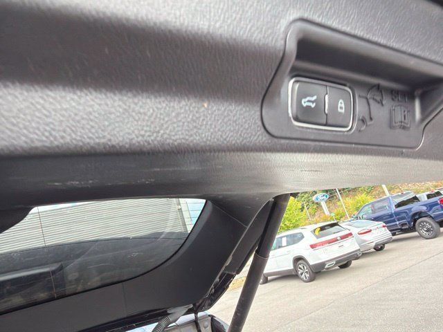 Used 2021 Ford Explorer Limited w/ Equipment Group 301A AWD/4WD image 14