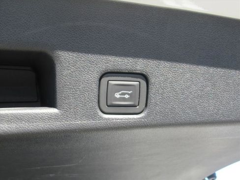 Used 2025 Buick Enclave Preferred image 30