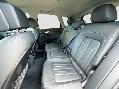 Used 2023 Audi Q5 2.0T Premium w/ Convenience Package image 26