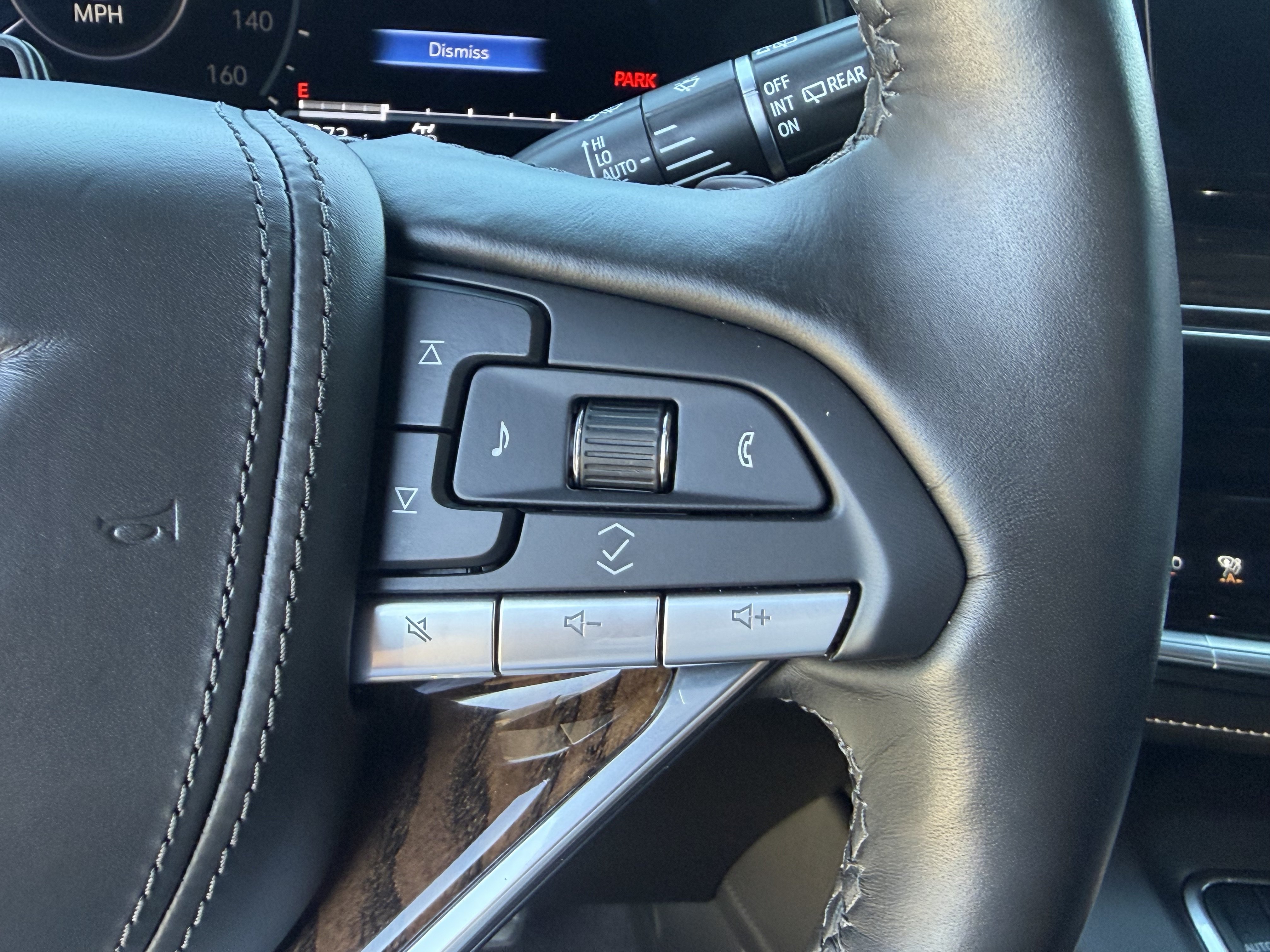 Certified 2023 Cadillac Escalade Sport Platinum AWD/4WD image 32