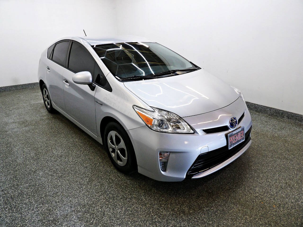 Used 2014 Toyota Prius Two FWD image 3