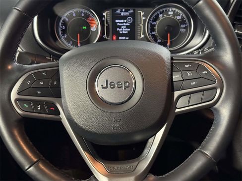 Used 2020 Jeep Cherokee Latitude Plus w/ Cold Weather Group image 23