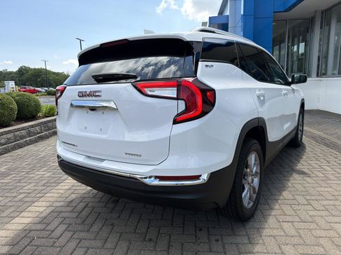 Used 2023 GMC Terrain SLT AWD/4WD image 5
