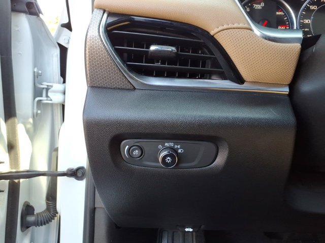 Used 2023 Chevrolet Traverse Premier AWD/4WD image 15