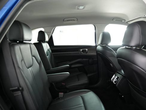 Used 2021 Kia Sorento EX FWD image 44