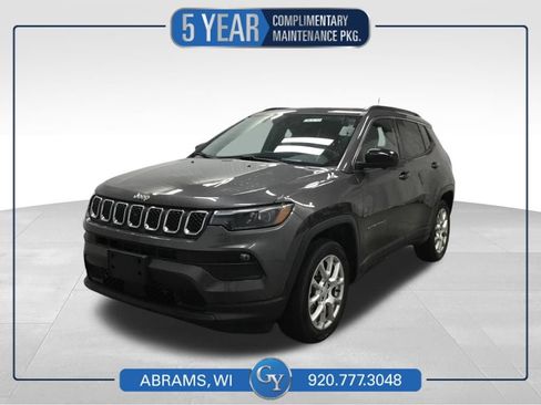 Used 2023 Jeep Compass Latitude w/ Sun and Sound Group AWD/4WD image 1
