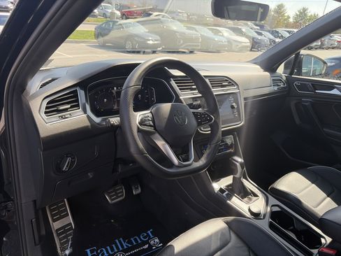 Used 2024 Volkswagen Tiguan SEL R-Line image 53