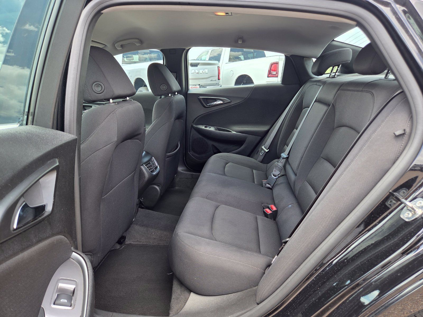 Used 2024 Chevrolet Malibu LT FWD image 15