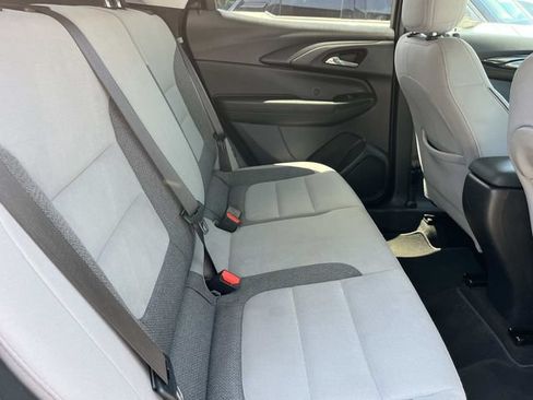 Used 2024 Chevrolet TrailBlazer LT FWD image 25
