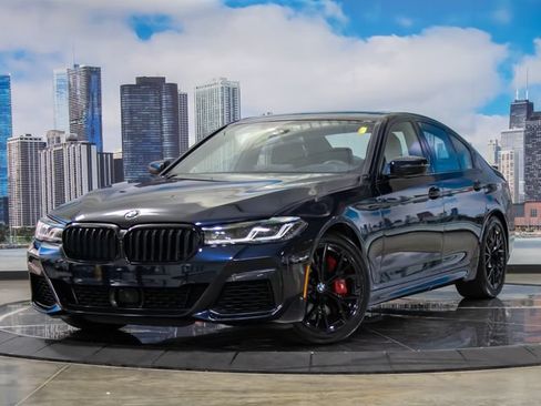 Used 2023 BMW M550i xDrive w/ Executive Package AWD/4WD image 2
