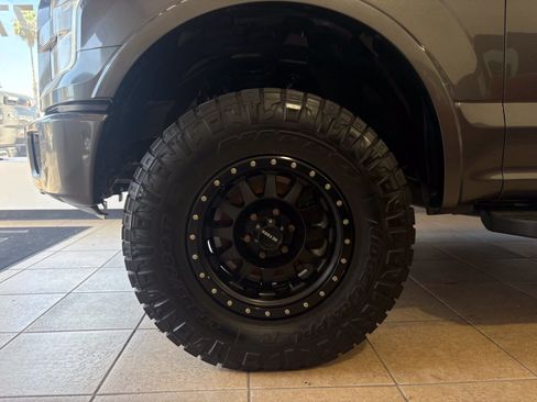Used 2015 Ford F150 Lariat AWD/4WD image 5