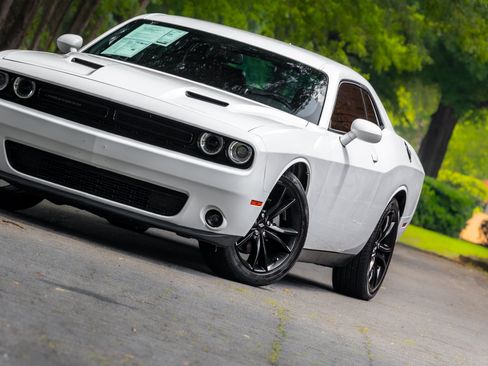 Used 2017 Dodge Challenger SXT Plus RWD image 23