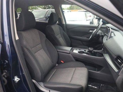 Used 2025 Nissan Rogue SV FWD image 21