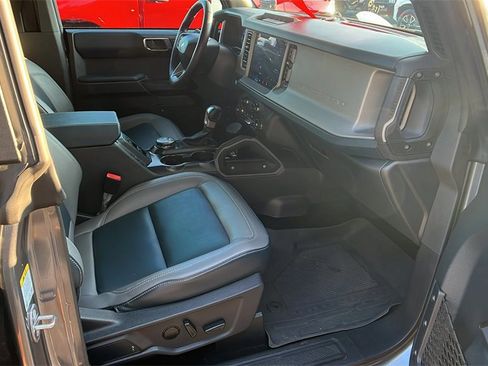 Used 2024 Ford Bronco Outer Banks image 17