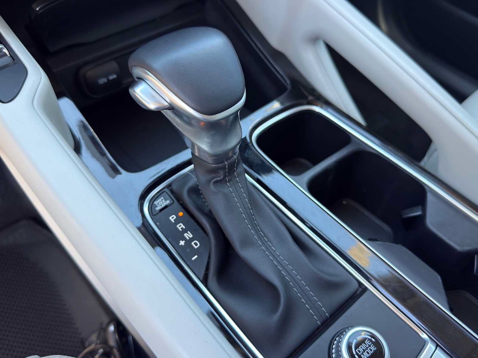 Used 2023 Kia Telluride S w/ S Sunroof Package FWD image 16