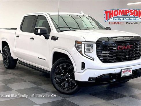 Used 2023 GMC Sierra 1500 Denali w/ Denali Reserve Package AWD/4WD image 1