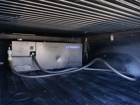 Used 2019 RAM 2500 Laramie w/ Black Appearance Package image 8