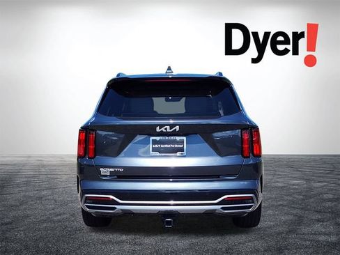 Certified 2023 Kia Sorento SX FWD image 7