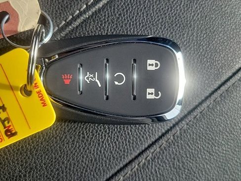 Used 2023 Chevrolet Traverse LT w/ LPO, Floor Liner Package image 14