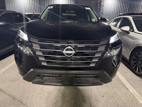 Used 2026 Nissan Rogue SV AWD/4WD image 2