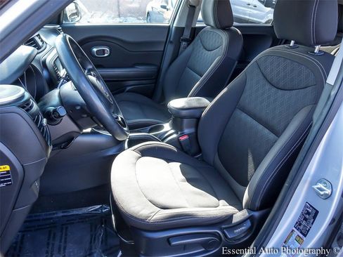 Used 2016 Kia Soul w/ Convenience Package image 9
