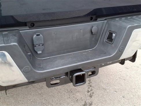 Used 2022 Ford F350 Lariat w/ Chrome Package image 4