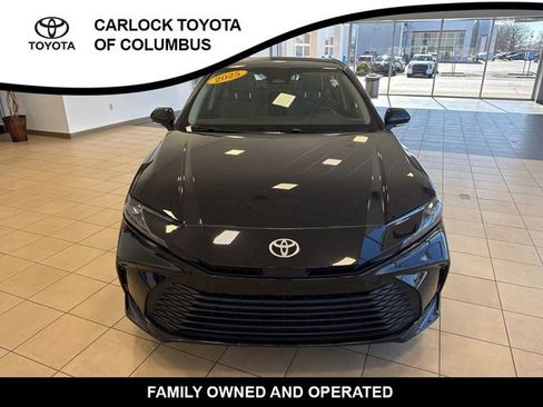 Used 2025 Toyota Camry LE FWD image 4