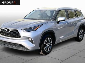 Used 2023 Toyota Highlander XLE video 1