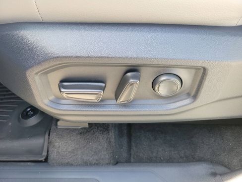 New 2026 Toyota Tundra SR5 AWD/4WD image 17