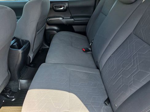Used 2019 Toyota Tacoma TRD Off-Road w/ Technology Package AWD/4WD image 16