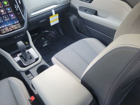 Used 2025 Subaru Forester Premium AWD/4WD image 15