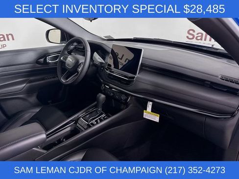 New 2026 Jeep Compass Latitude image 24