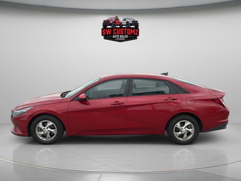 Used 2021 Hyundai Elantra SE image 4